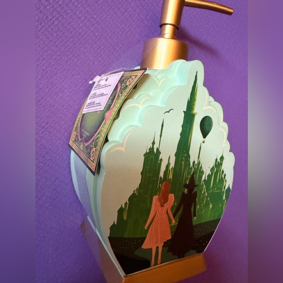WICKED the Movie Soap/Lotion Dispenser. NEW - Picture 7 of 8